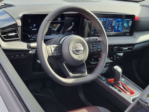 New 2026 Nissan Kicks SR w/ SR Premium Package FWD image 4