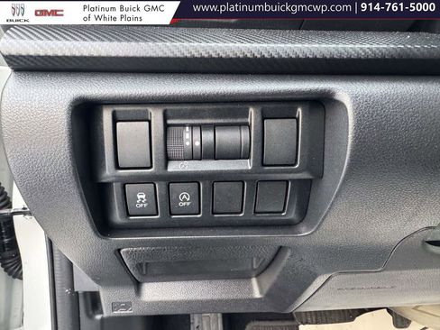 Used 2023 Subaru Crosstrek 2.0i image 18