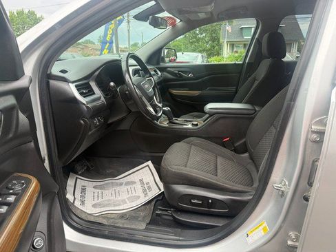 Used 2019 GMC Acadia SLE w/ LPO, Floor Liner Package AWD/4WD image 10