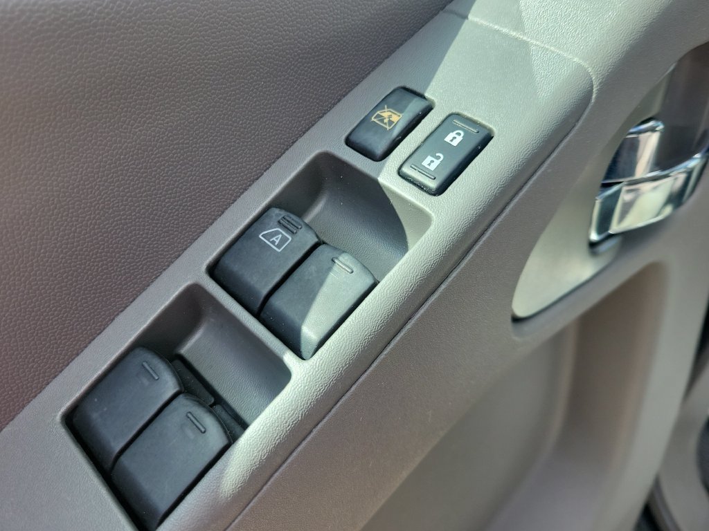 Used 2012 Nissan Frontier SV RWD image 14