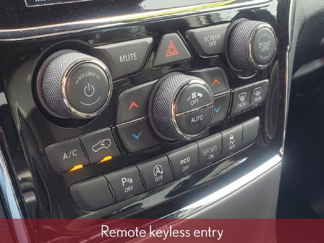 Used 2022 Jeep Grand Cherokee Laredo X AWD/4WD image 23