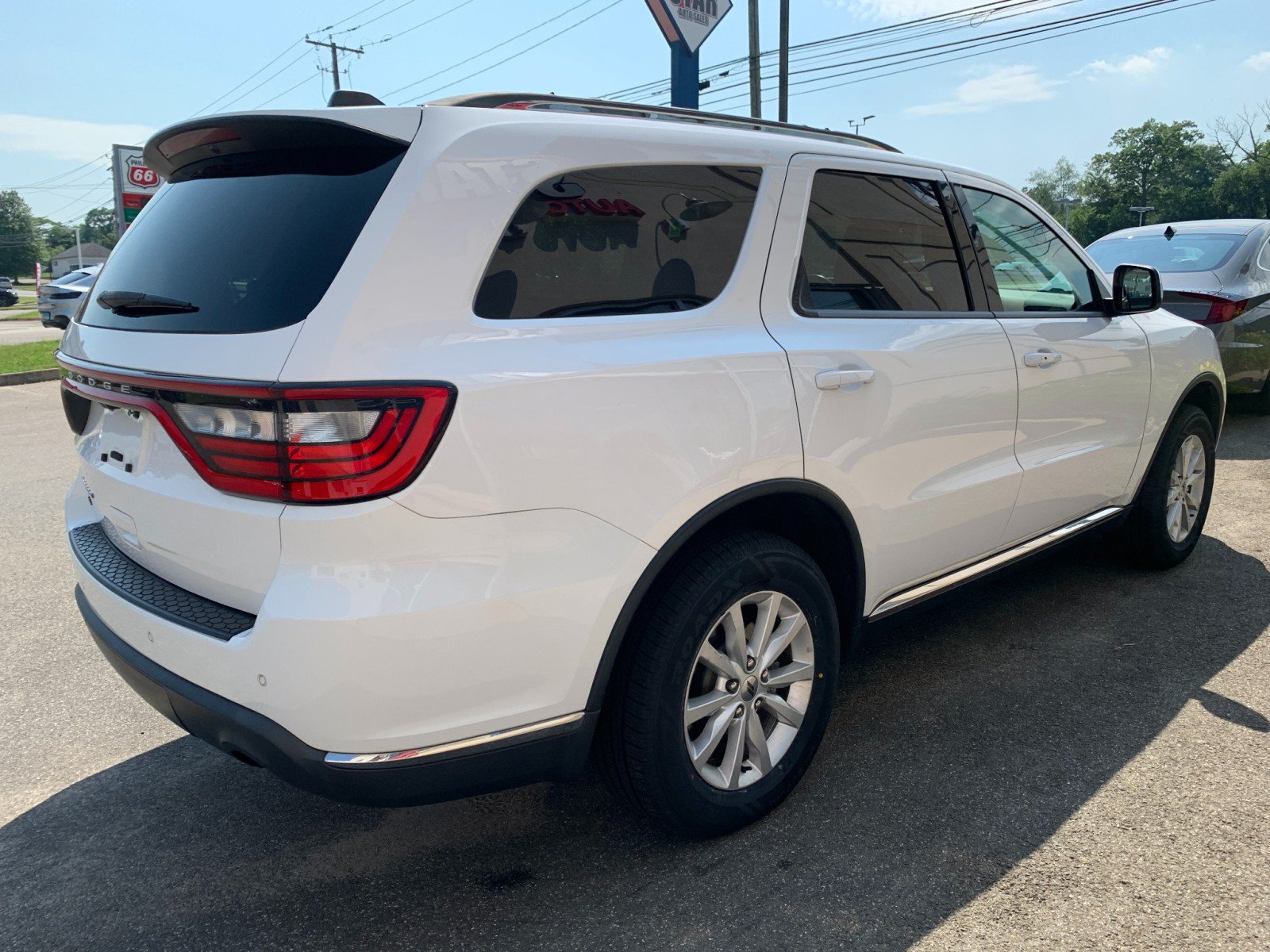 Used 2021 Dodge Durango SXT AWD/4WD image 7