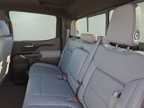Used 2022 GMC Sierra 1500 SLT image 10