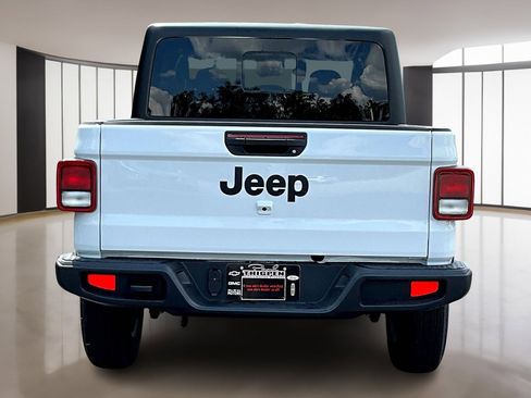 New 2025 Jeep Gladiator Sport image 4