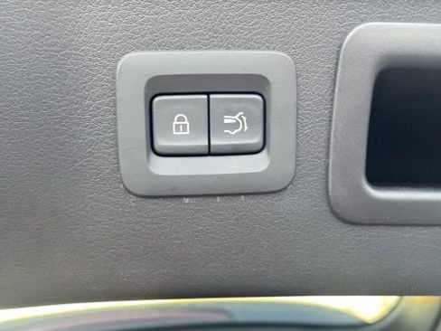 Certified 2025 MAZDA CX-70 3.3 Turbo S w/ Premium Package image 28