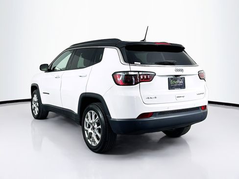 Used 2025 Jeep Compass Limited AWD/4WD image 5