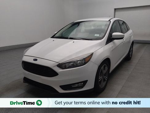 Used 2018 Ford Focus SE w/ SE Appearance Package image 1