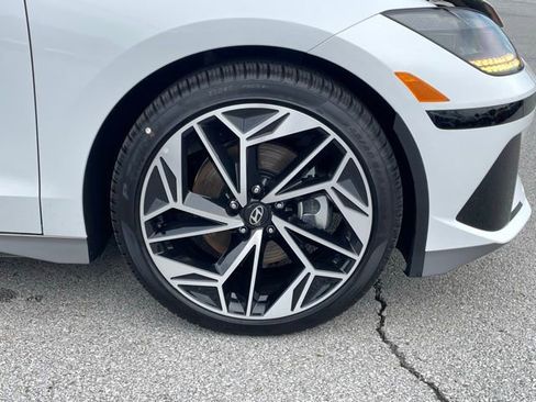 New 2025 Hyundai Ioniq 6 SEL AWD/4WD image 29