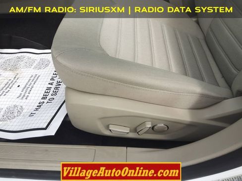 Used 2020 Ford Fusion SE image 9