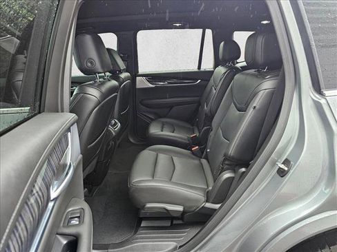 Used 2023 Cadillac XT6 Premium Luxury AWD/4WD image 15