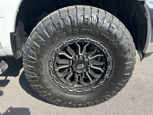 Used 2017 RAM 2500 SLT AWD/4WD image 15