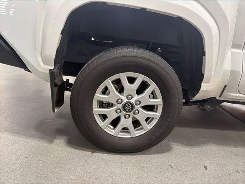 Used 2024 Toyota Tacoma SR RWD image 13