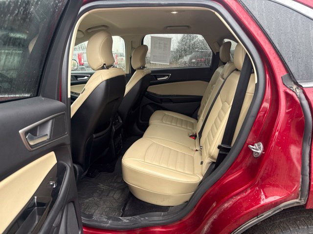 Used 2016 Ford Edge SEL w/ Equipment Group 201A AWD/4WD image 4