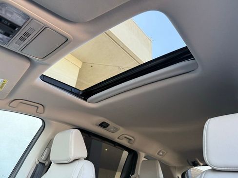 Used 2025 Honda Odyssey EX-L image 2