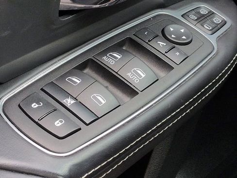 Used 2024 RAM 3500 Limited image 27