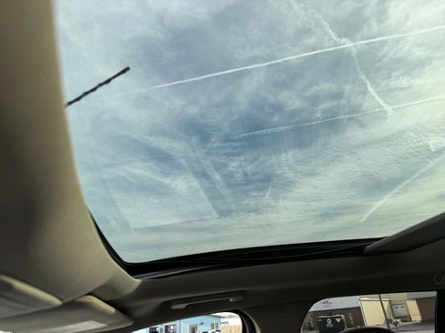 Used 2013 Ford Edge SEL image 17