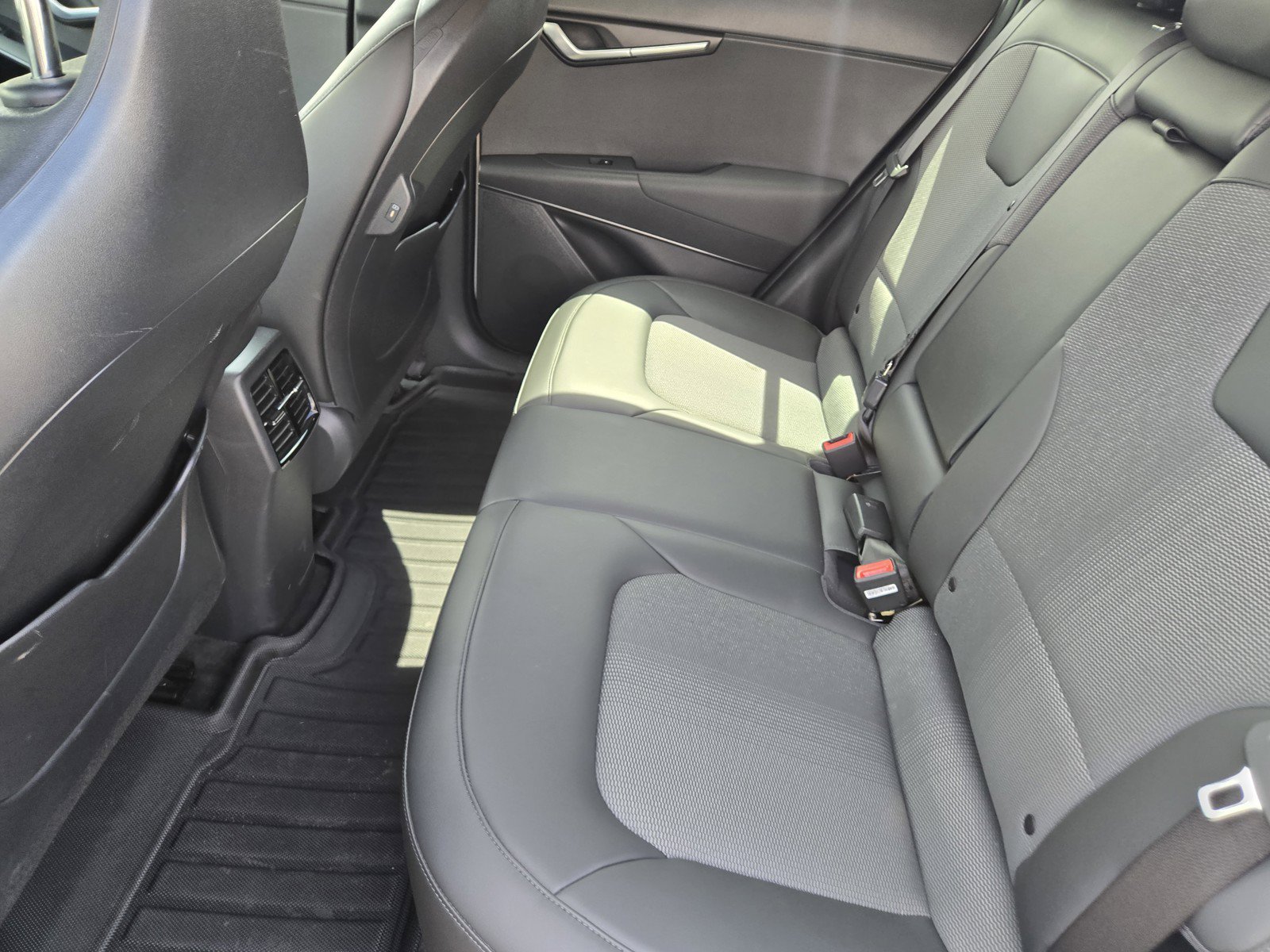 Used 2024 Kia Niro Wind FWD image 10