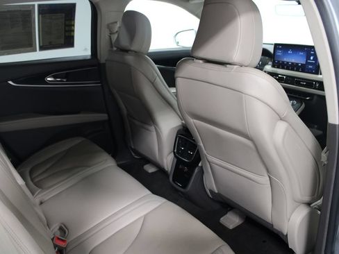 Used 2023 Lincoln Nautilus Reserve FWD image 33