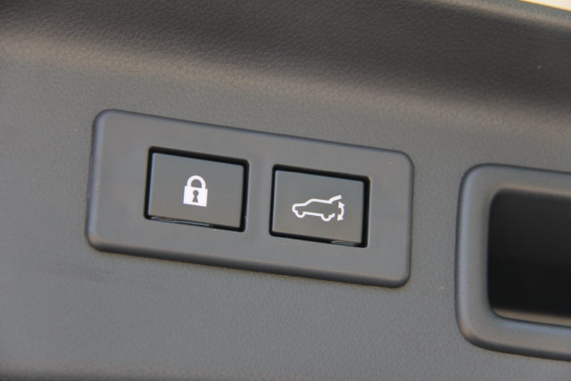 Used 2025 Subaru Forester Premium AWD/4WD image 36
