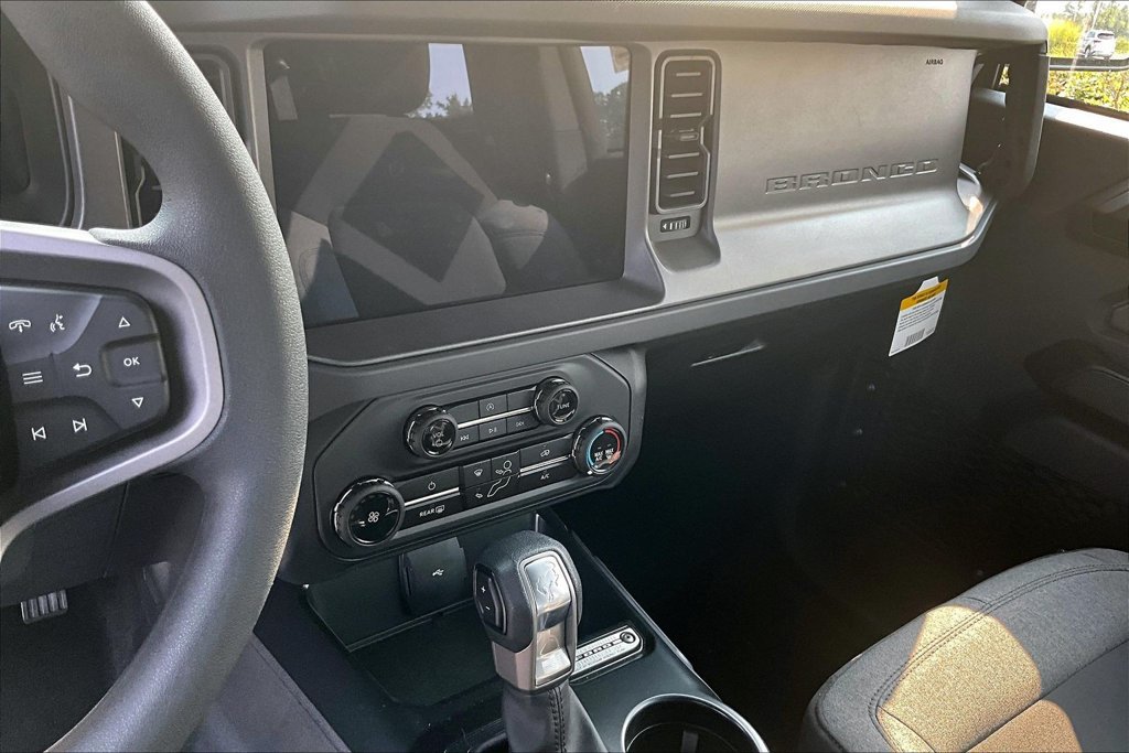 New 2026 Ford Bronco 2-Door AWD/4WD image 7
