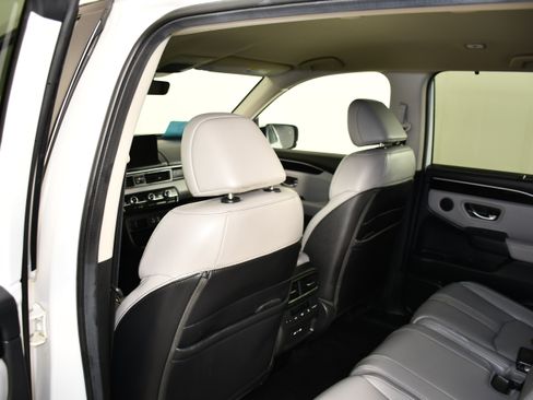 Used 2025 Honda Pilot EX-L image 48