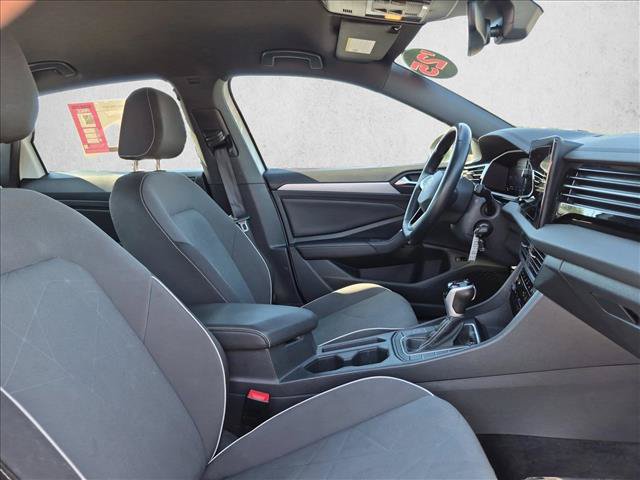 Used 2025 Volkswagen Jetta Sport FWD image 20