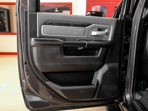 Used 2022 RAM 2500 Big Horn AWD/4WD image 49
