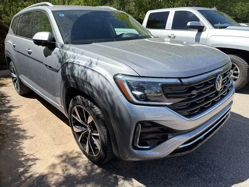 Used 2025 Volkswagen Atlas SEL Premium R-Line AWD/4WD image 16