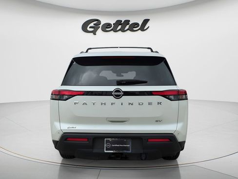 Certified 2023 Nissan Pathfinder SV w/ SV Premium Package image 28