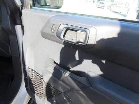 New 2025 Ford Bronco Badlands image 24