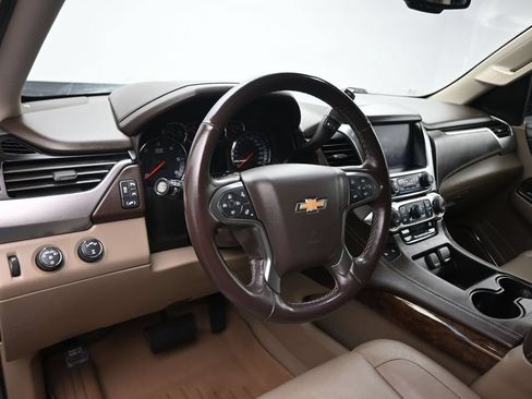 Used 2020 Chevrolet Suburban LT AWD/4WD image 14