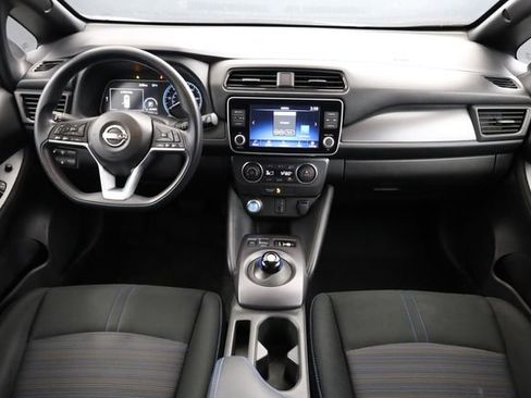 Used 2024 Nissan Leaf S image 13