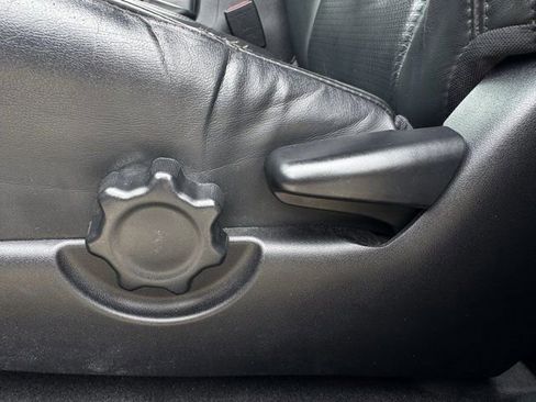 Used 2018 Toyota Tacoma TRD Sport image 28