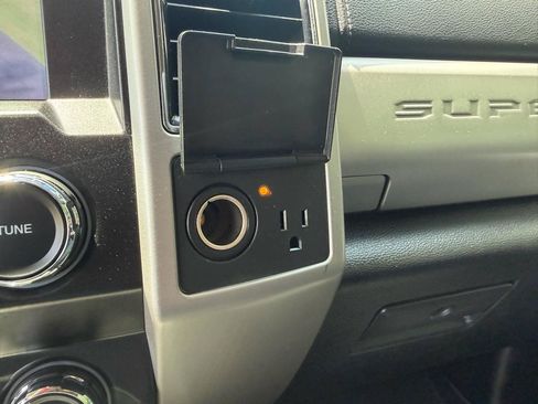 Used 2021 Ford F350 Lariat AWD/4WD image 31