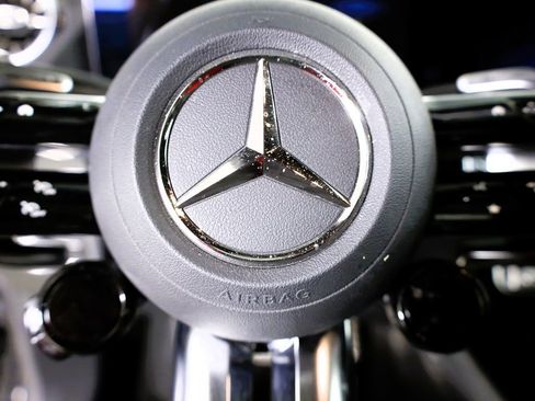 Used 2025 Mercedes-Benz GLA 35 AMG 4MATIC image 15