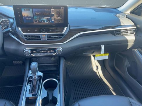 New 2025 Nissan Altima 2.5 SR w/ SR Premium Package FWD image 27