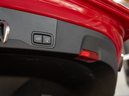 Used 2024 Porsche Taycan GTS image 31