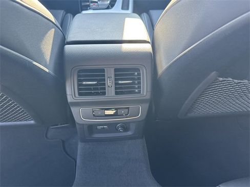 Certified 2025 Audi Q5 2.0T Premium w/ Convenience Plus Package image 17