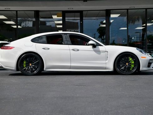 Used 2018 Porsche Panamera Turbo S image 19