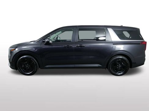 Used 2026 Kia Carnival FWD image 7