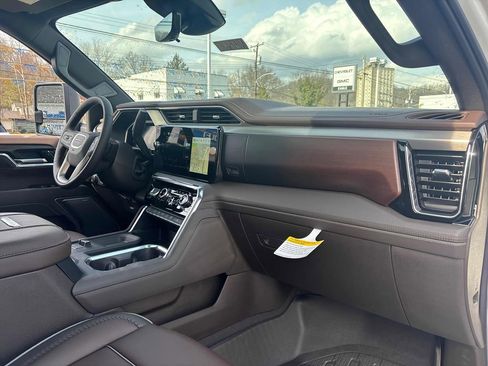 New 2026 GMC Sierra 2500 Denali w/ Denali Reserve Package image 35