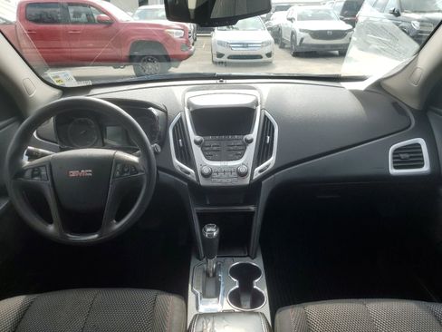 Used 2017 GMC Terrain SLE image 8