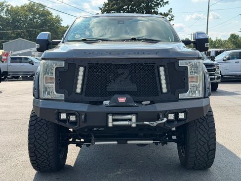 Used 2017 Ford F250 Lariat w/ Lariat Ultimate Package AWD/4WD image 9