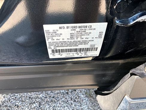 Used 2023 Ford Explorer XLT w/ Equipment Group 202A AWD/4WD image 37