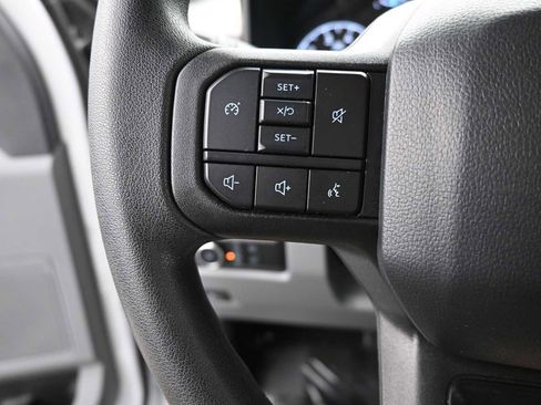 Used 2025 Ford F250 XLT image 32