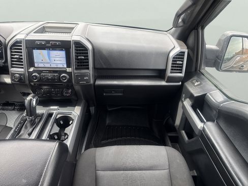 Used 2018 Ford F150 XLT w/ Equipment Group 302A Luxury AWD/4WD image 12