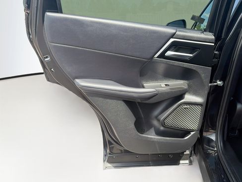 Used 2025 Mitsubishi Outlander SE AWD/4WD image 27