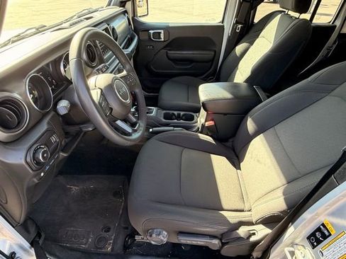 Used 2023 Jeep Wrangler Unlimited AWD/4WD image 14