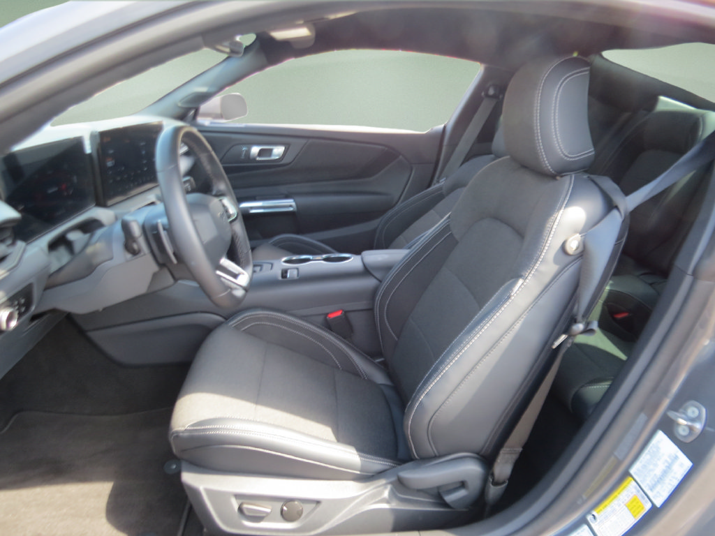 Used 2024 Ford Mustang GT RWD image 16