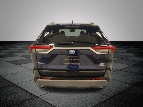 Used 2021 Toyota RAV4 XSE AWD/4WD image 6